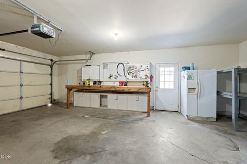 Tiny photo for 723 NE Stoneridge Loop, Prineville, OR 97754 (MLS # 220222726)