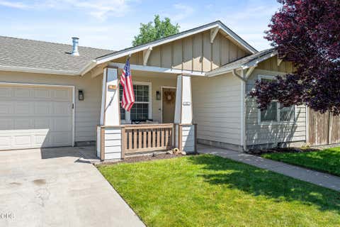 Tiny photo for 723 NE Stoneridge Loop, Prineville, OR 97754 (MLS # 220222726)