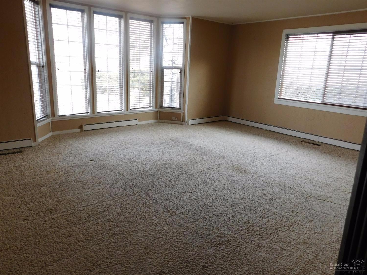 Schnoors - Residential