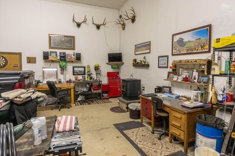 Tiny photo for 6014 SE Cedar Hills Court, Prineville, OR 97754 (MLS # 220217170)