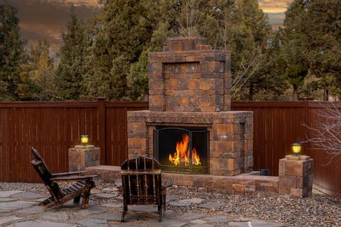 Tiny photo for 6014 SE Cedar Hills Court, Prineville, OR 97754 (MLS # 220217170)