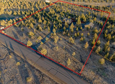 Tiny photo for 6014 SE Cedar Hills Court, Prineville, OR 97754 (MLS # 220217170)