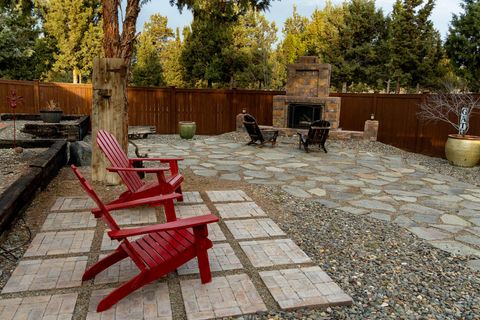 Tiny photo for 6014 SE Cedar Hills Court, Prineville, OR 97754 (MLS # 220217170)