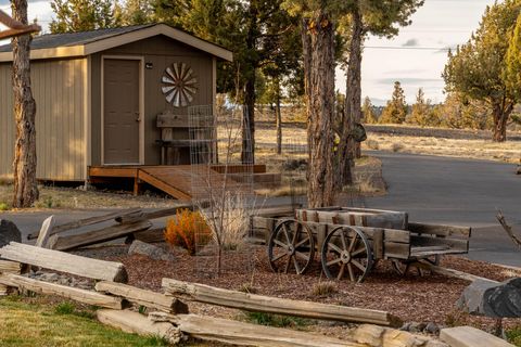 Tiny photo for 6014 SE Cedar Hills Court, Prineville, OR 97754 (MLS # 220217170)