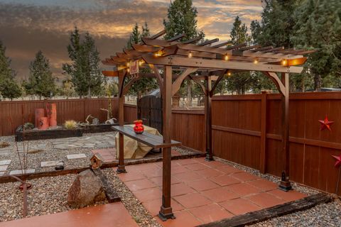 Tiny photo for 6014 SE Cedar Hills Court, Prineville, OR 97754 (MLS # 220217170)