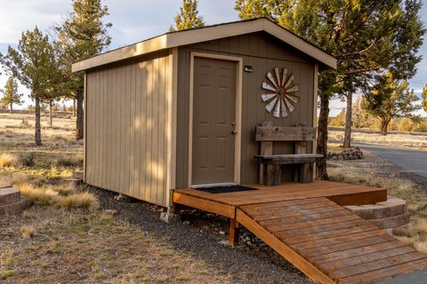 Tiny photo for 6014 SE Cedar Hills Court, Prineville, OR 97754 (MLS # 220217170)