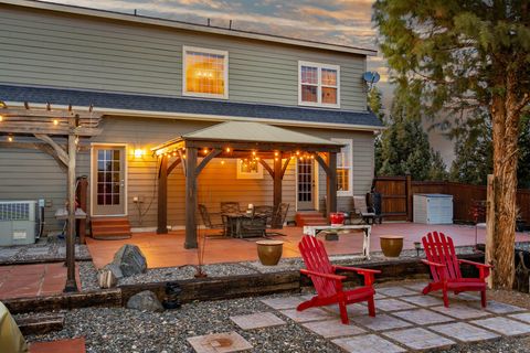 Tiny photo for 6014 SE Cedar Hills Court, Prineville, OR 97754 (MLS # 220217170)