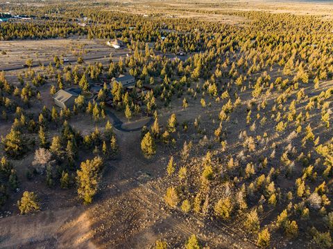 Tiny photo for 6014 SE Cedar Hills Court, Prineville, OR 97754 (MLS # 220217170)