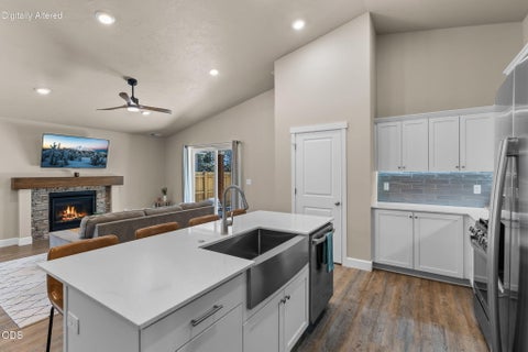 Tiny photo for 1030 NW Varnish Lane, Redmond, OR 97756 (MLS # 220223996)