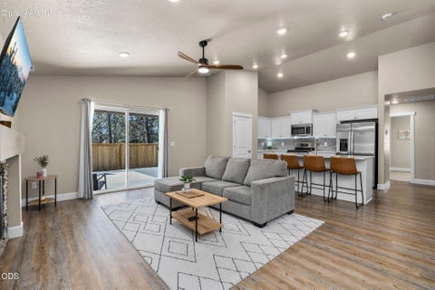 Tiny photo for 1030 NW Varnish Lane, Redmond, OR 97756 (MLS # 220223996)