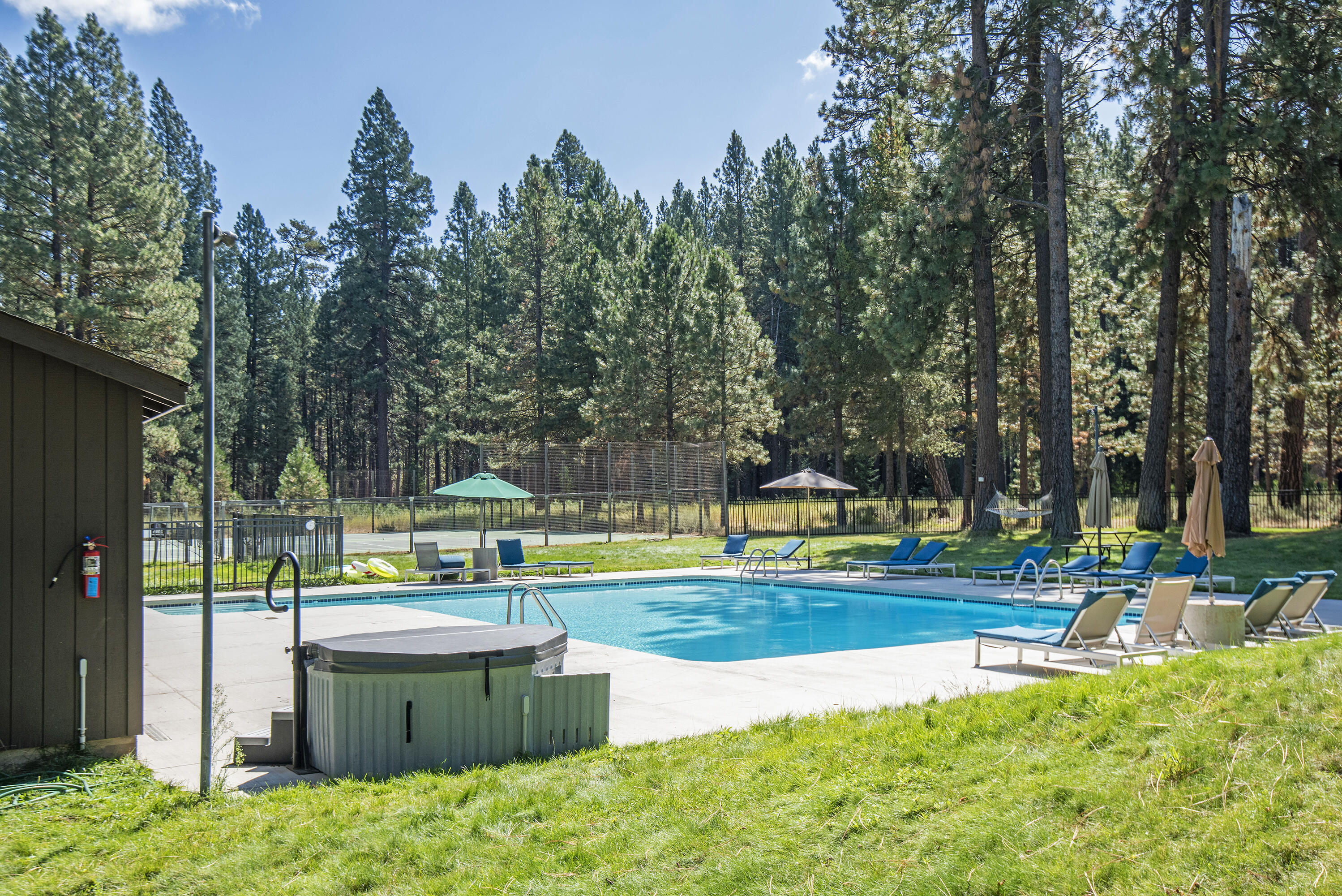 Lake Creek Lodge - Residential