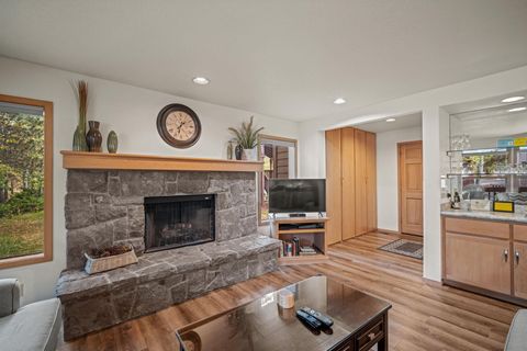 Tiny photo for 57393 Beaver Ridge Loop #39B2, Sunriver, OR 97707 (MLS # 220210186)