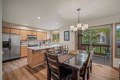 Tiny photo for 57393 Beaver Ridge Loop #39B2, Sunriver, OR 97707 (MLS # 220210186)