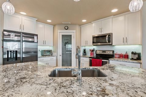 Tiny photo for 3949 Connor Drive, White City, OR 97503 (MLS # 220219625)