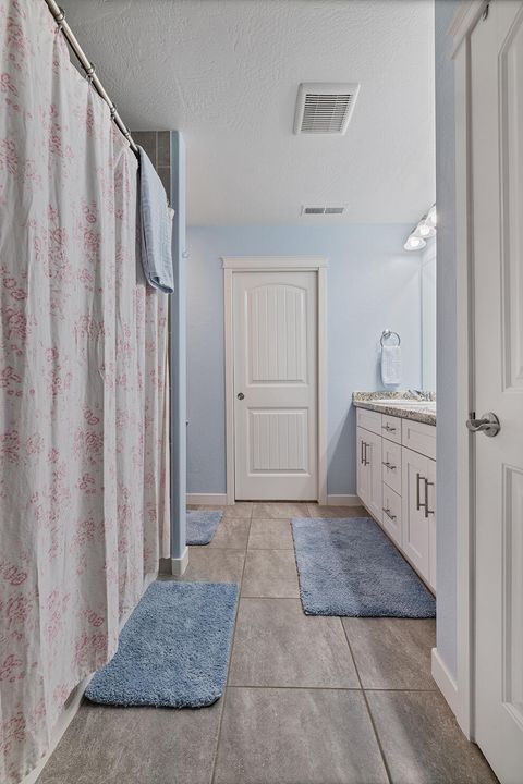 Tiny photo for 3949 Connor Drive, White City, OR 97503 (MLS # 220219625)