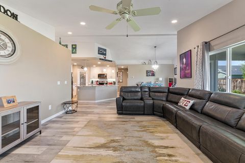 Tiny photo for 3949 Connor Drive, White City, OR 97503 (MLS # 220219625)