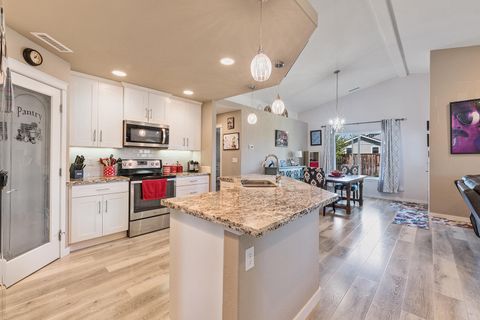 Tiny photo for 3949 Connor Drive, White City, OR 97503 (MLS # 220219625)