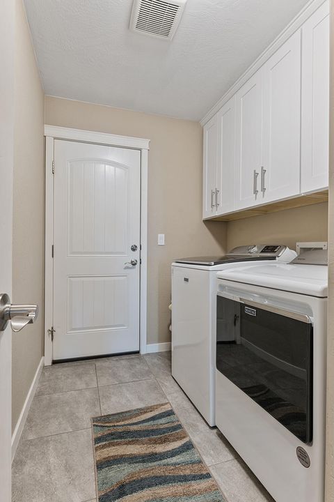 Tiny photo for 3949 Connor Drive, White City, OR 97503 (MLS # 220219625)