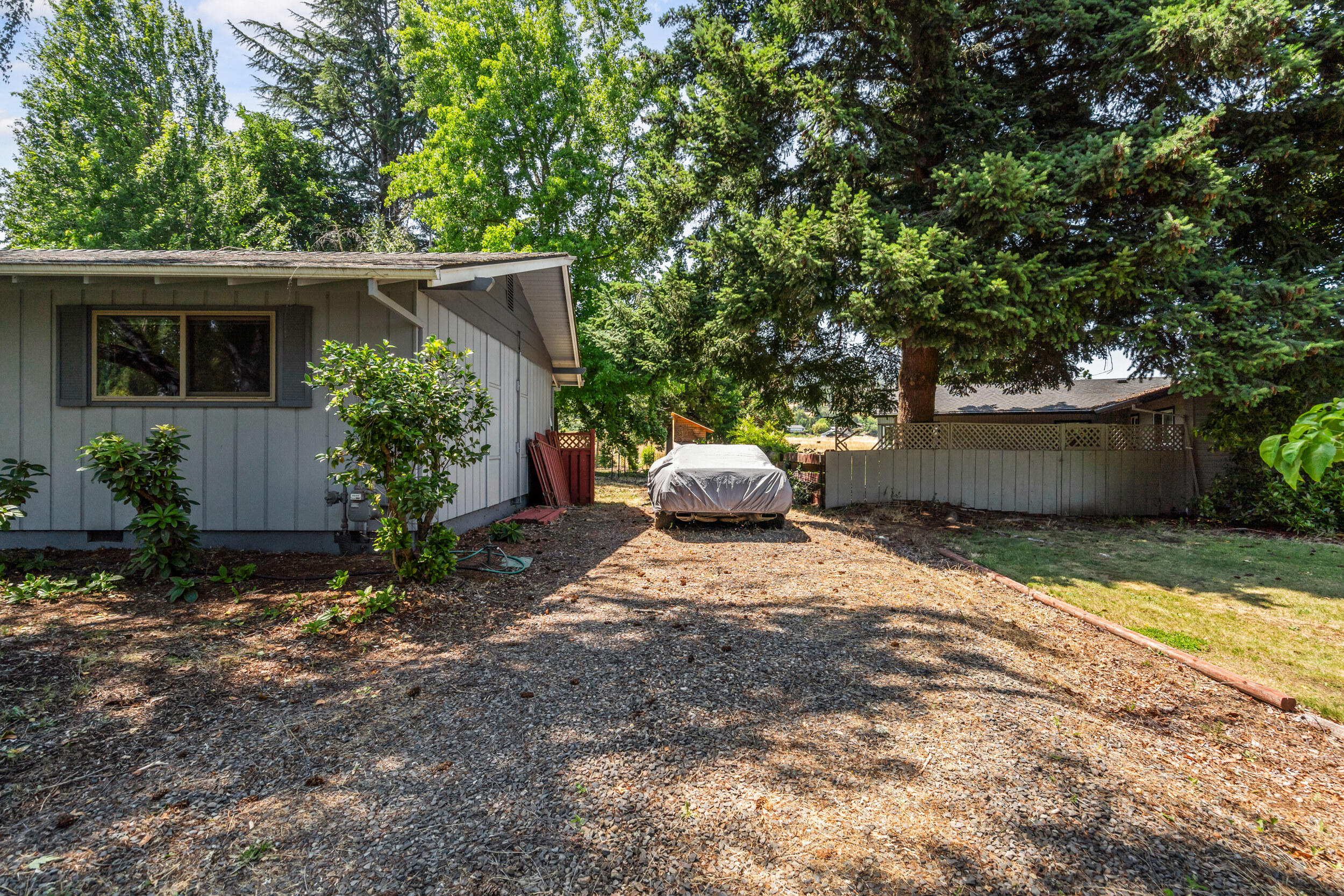 El Reina Subdivision - Residential