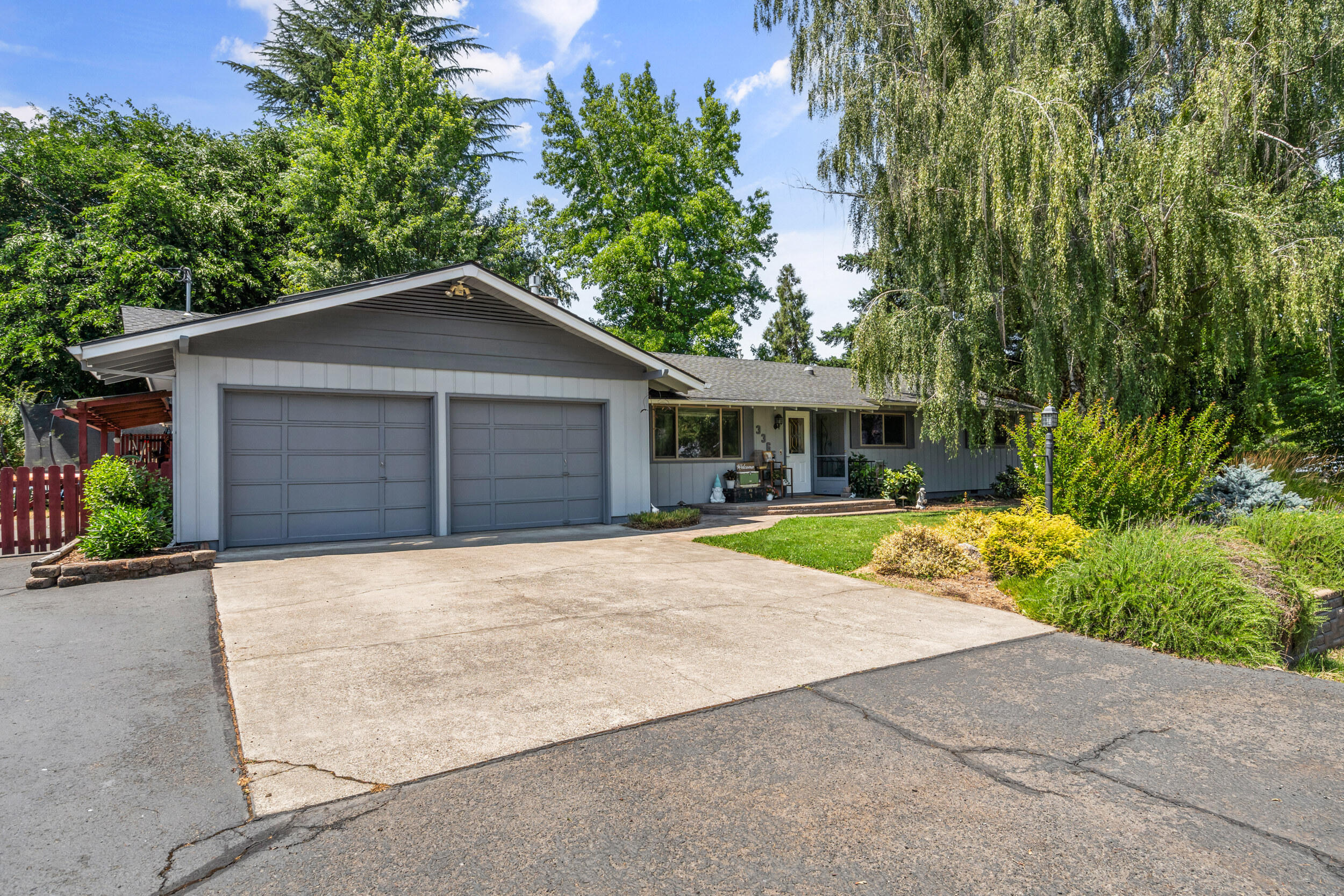 El Reina Subdivision - Residential