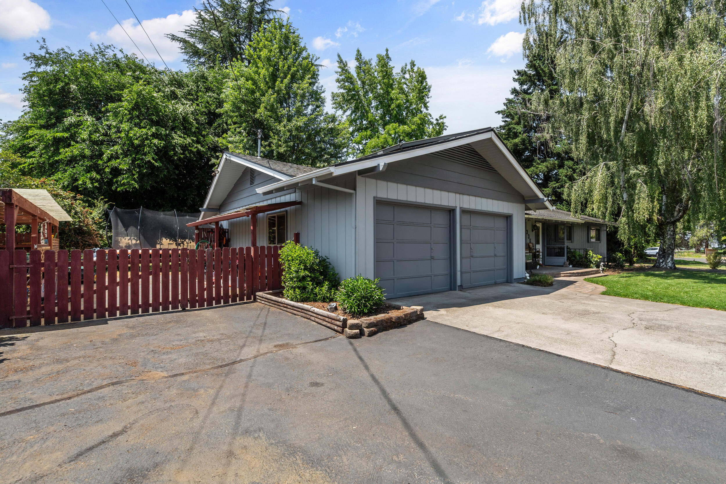 El Reina Subdivision - Residential