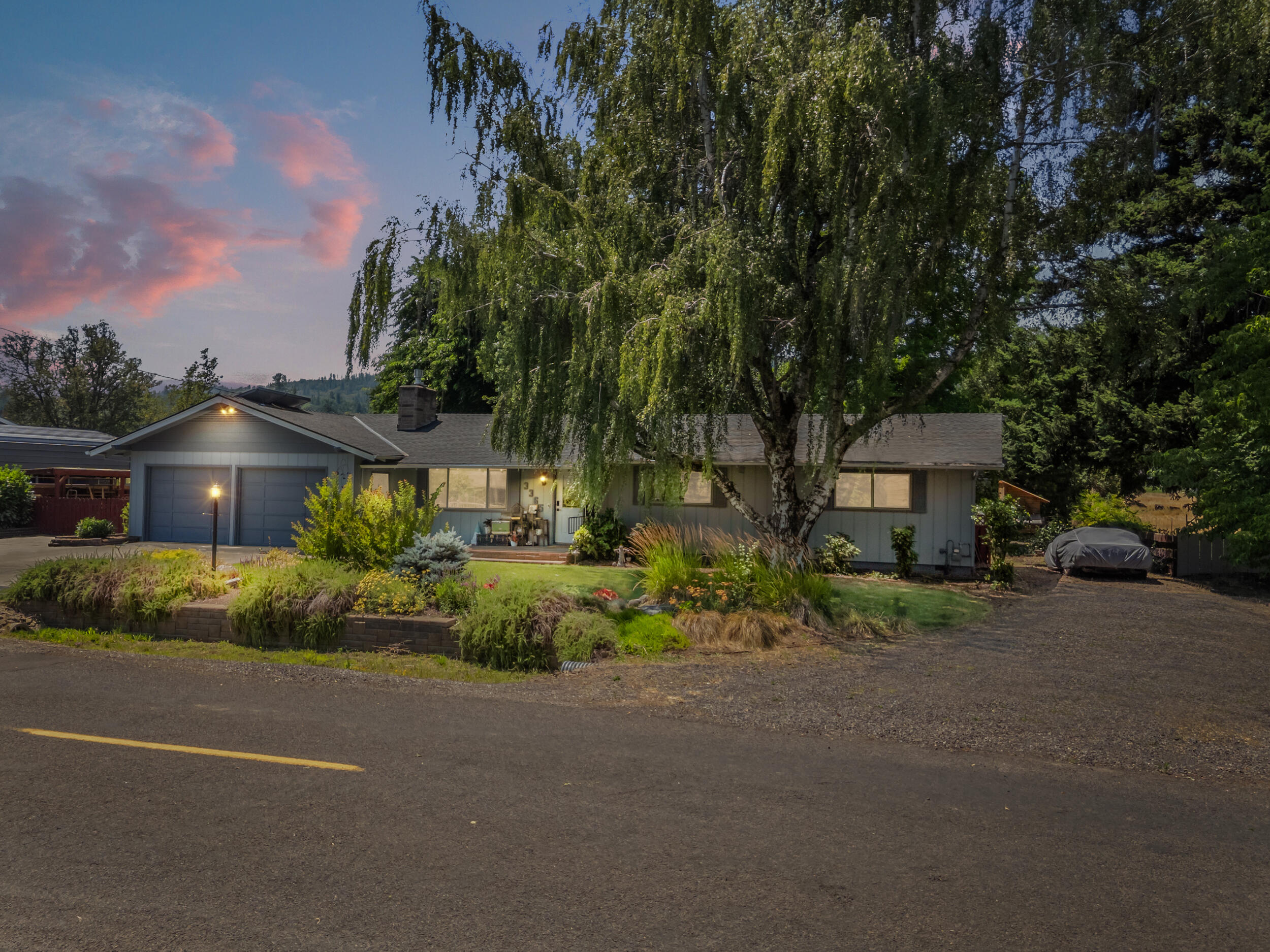 El Reina Subdivision - Residential