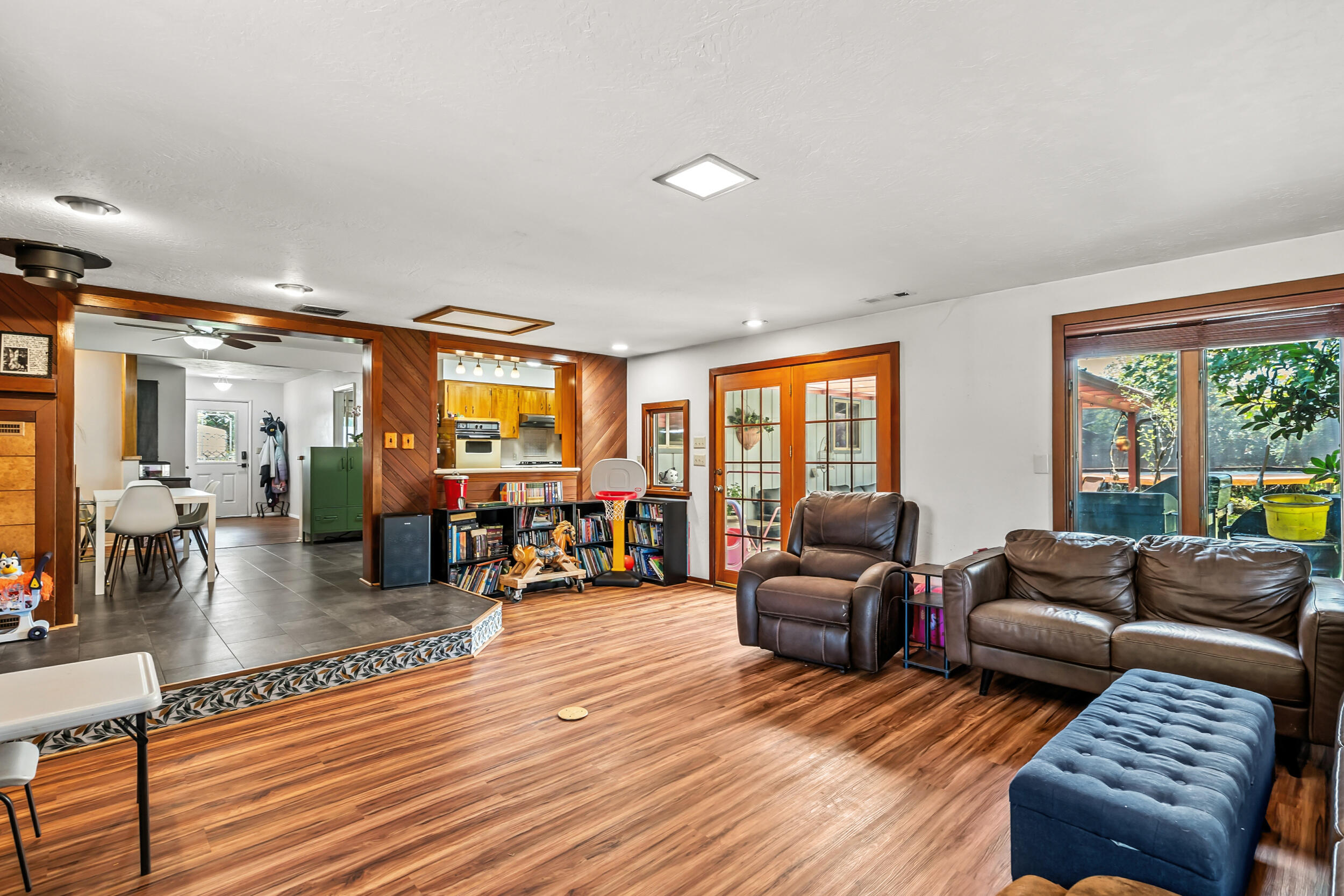 El Reina Subdivision - Residential