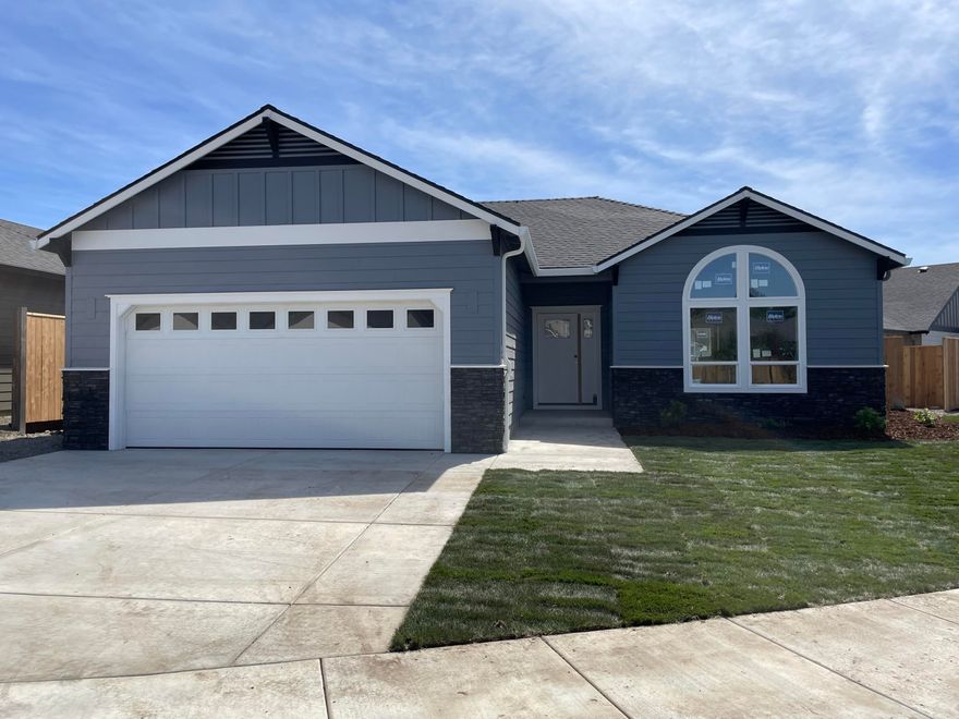 New Home Built by Horton Homes Inc. in a convenient East Medford neighborhood.  Our popular floor plan has an open concept for real living, 3 bedroom, 2 bathrooms, finished 2 car garage.  This home comes with Gas stove and furnance, granite counter tops, premium water proof laminate flooring, stainless steel appliances. Master bedroom has coffered ceilings and vaulted ceilings in Living room. 9 foot ceilings, Fence, and Landscaped, Gas stub out on back patio. One Year Builders Warranty included. Taxes are not based yet.  Listing agent is related to seller and builder.