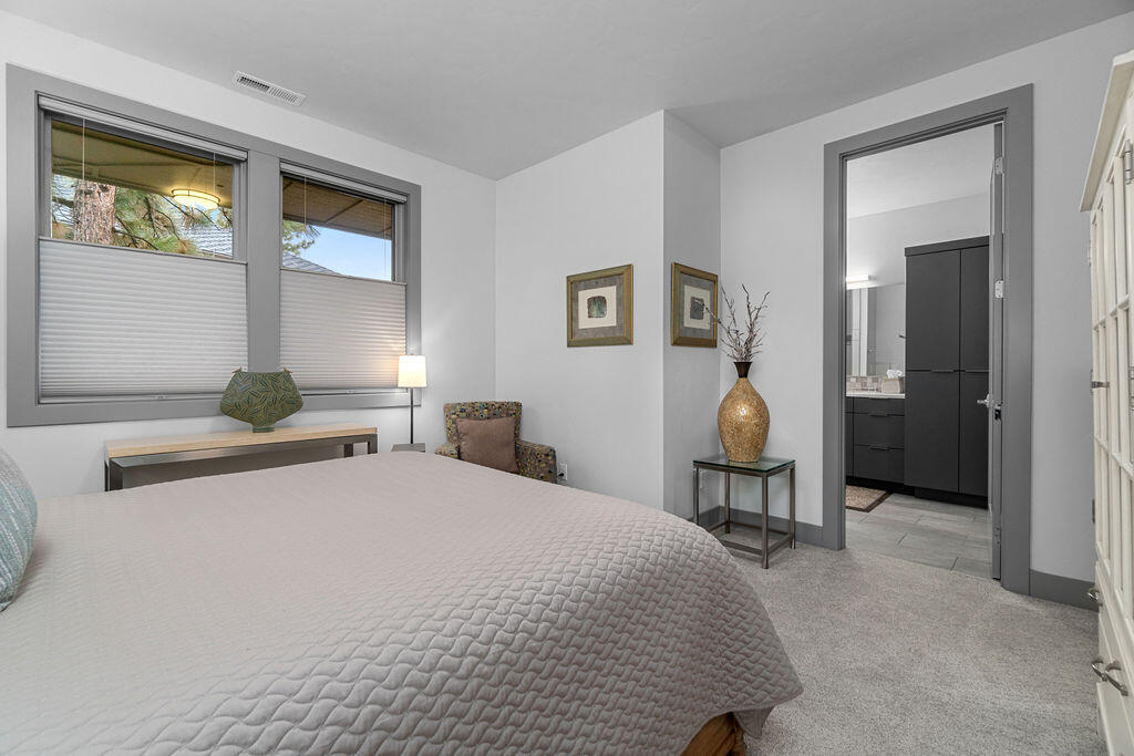 Three Pines - Residential