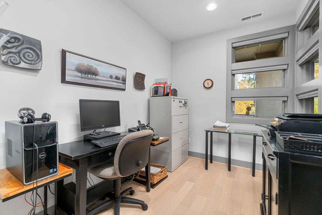 Three Pines - Residential