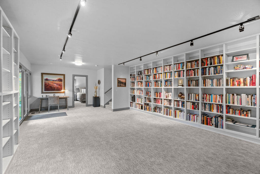 Three Pines - Residential