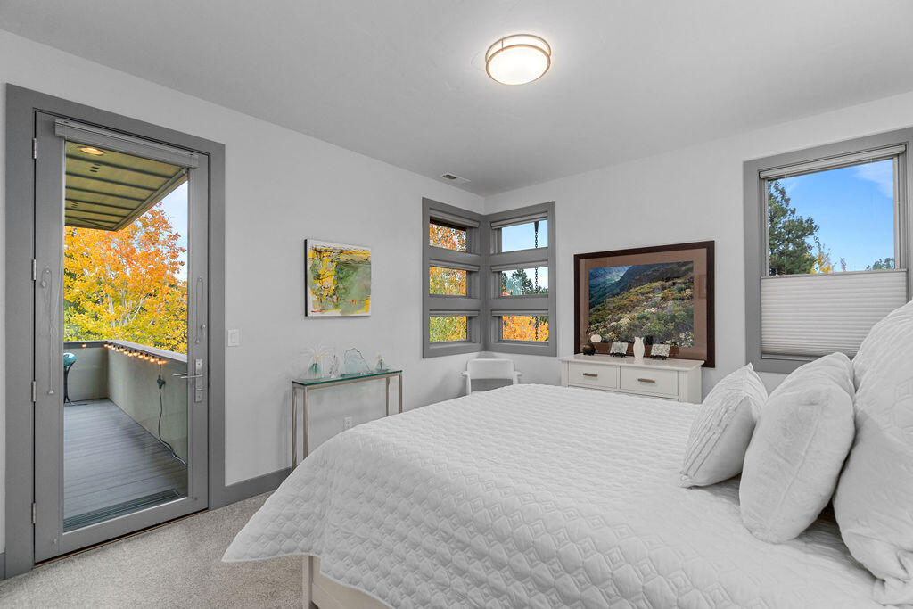 Three Pines - Residential