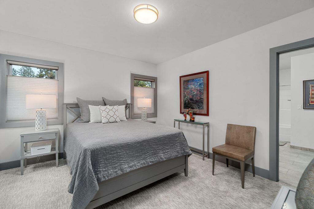 Three Pines - Residential