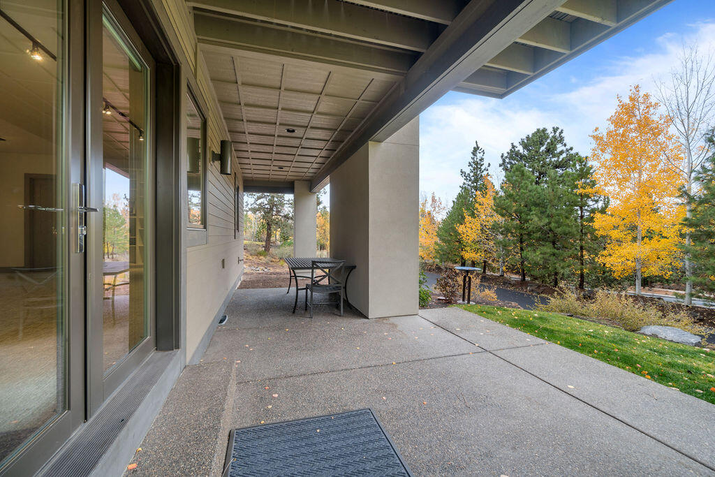 Three Pines - Residential