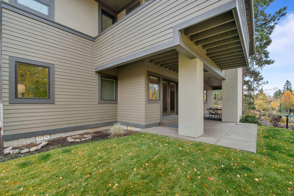 Three Pines - Residential