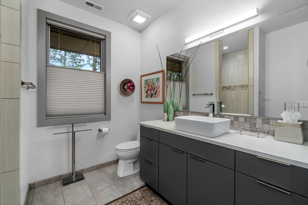 Three Pines - Residential