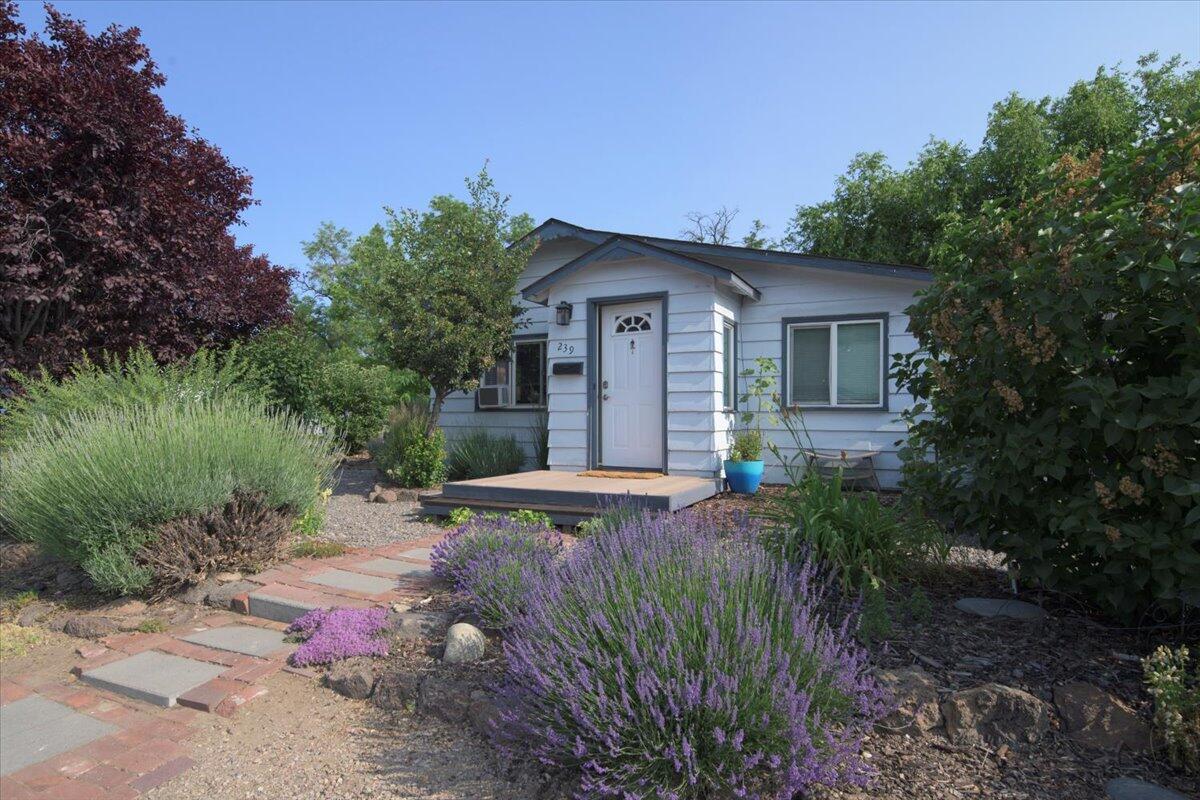 239 SW Black Butte Boulevard