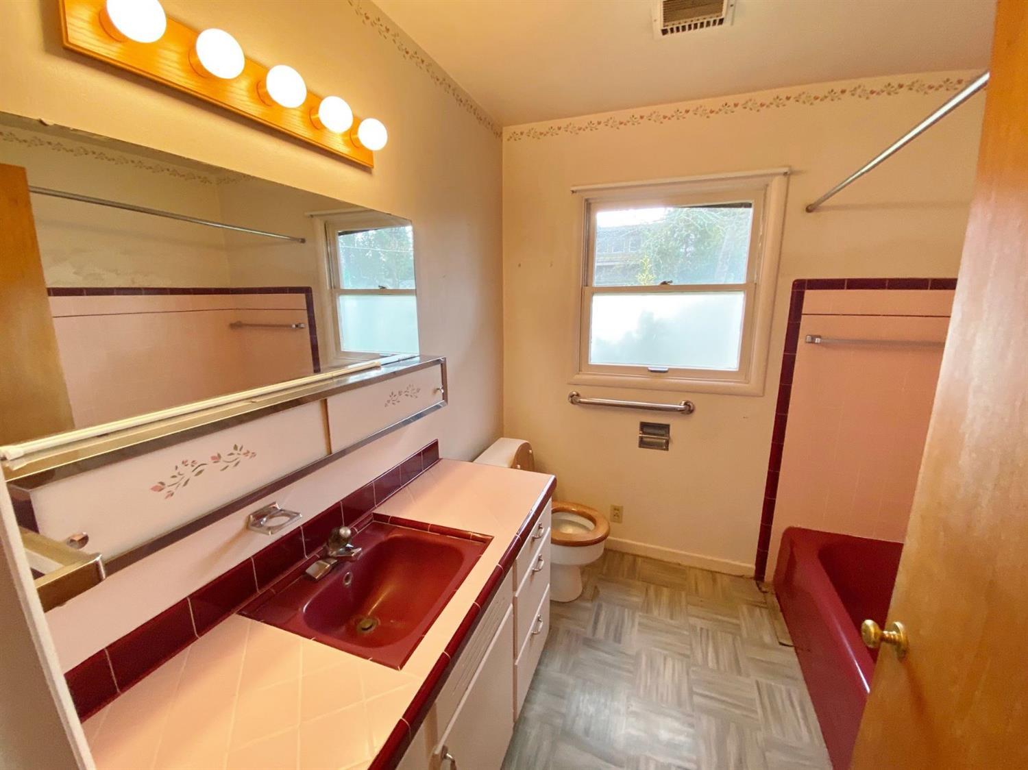 Dark Hollow Estates - Residential