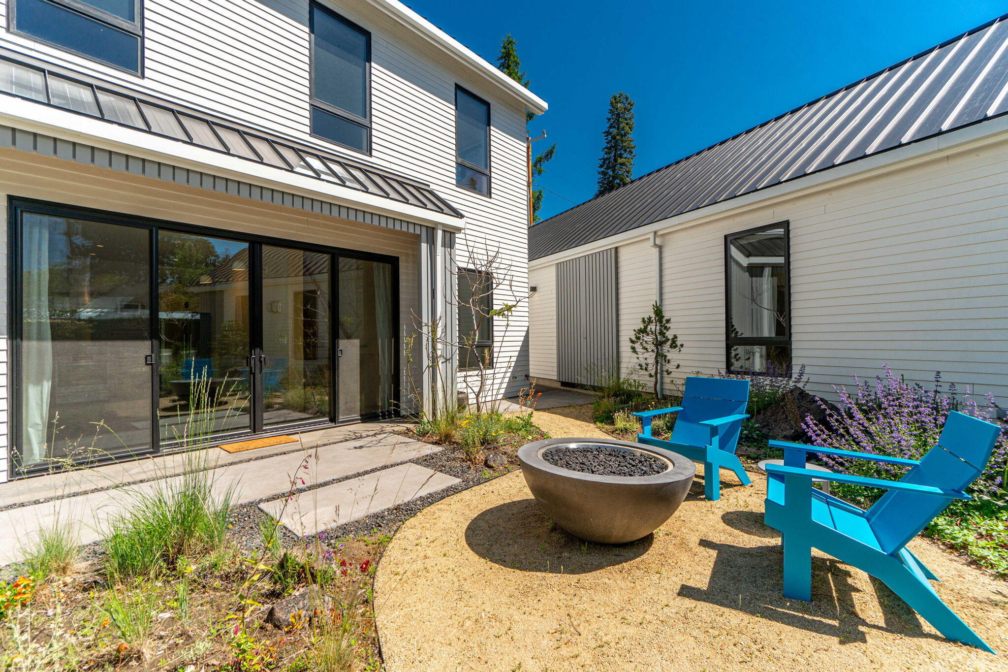 15 NW St Helens Place # 1 & #2