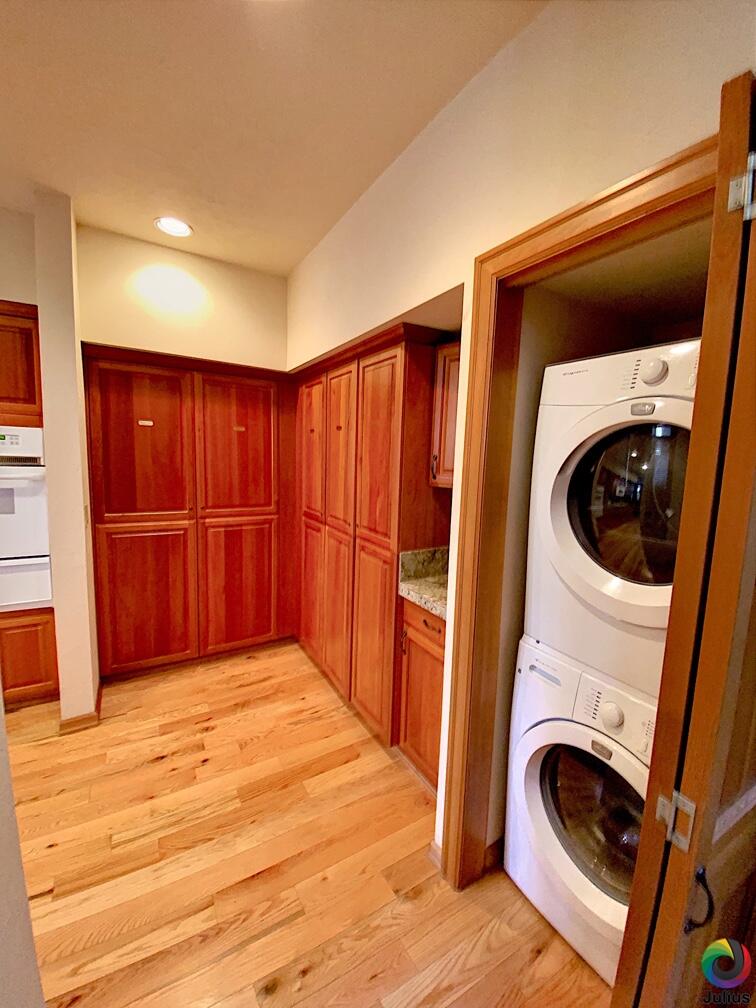 StoneTH - Residential