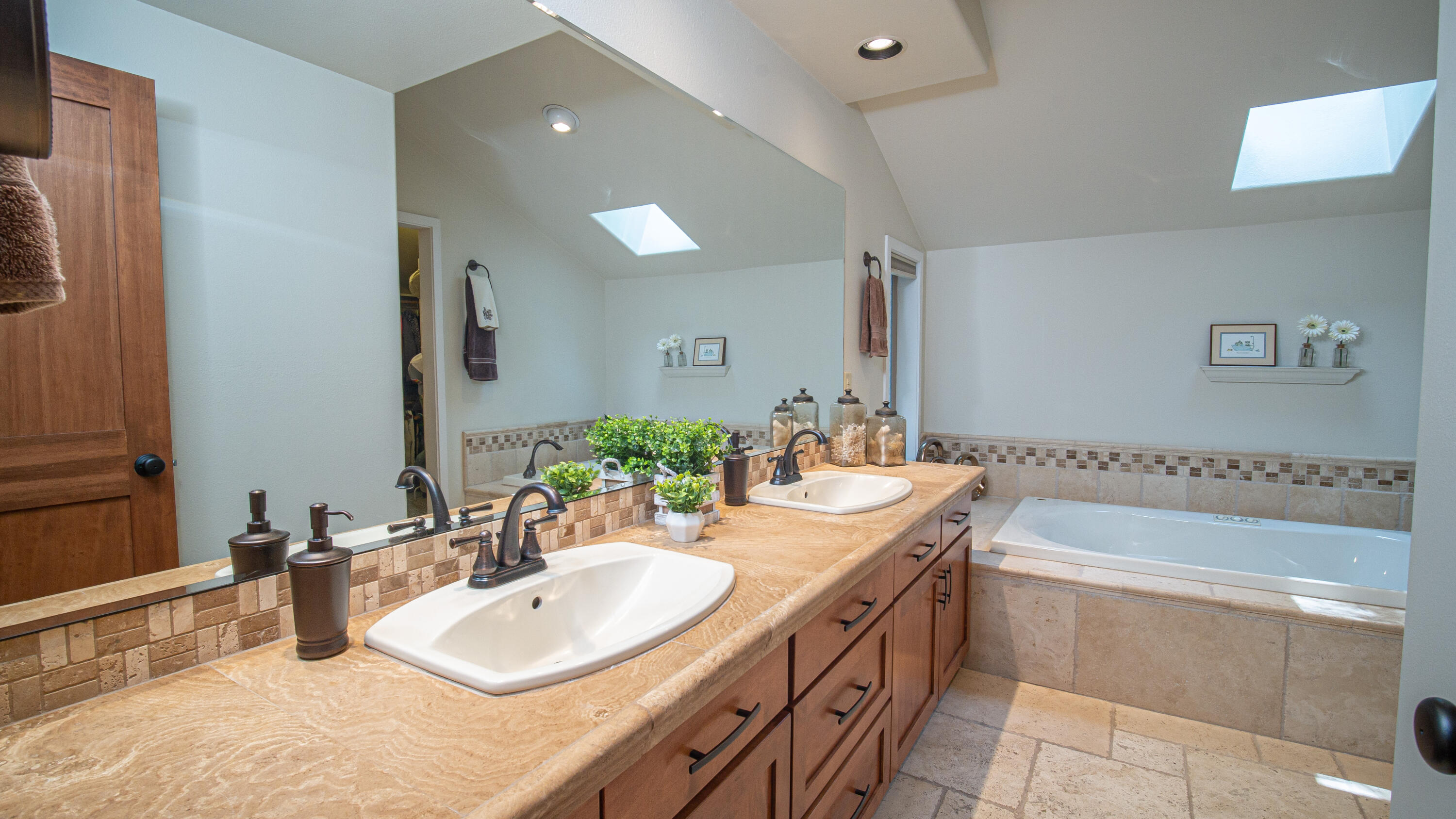 Fairway Point Villag - Residential