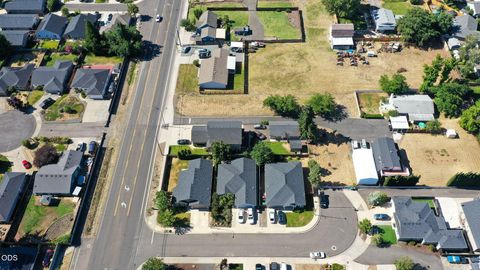 Tiny photo for 1311 Swayze Lane, Medford, OR 97501 (MLS # 220224787)