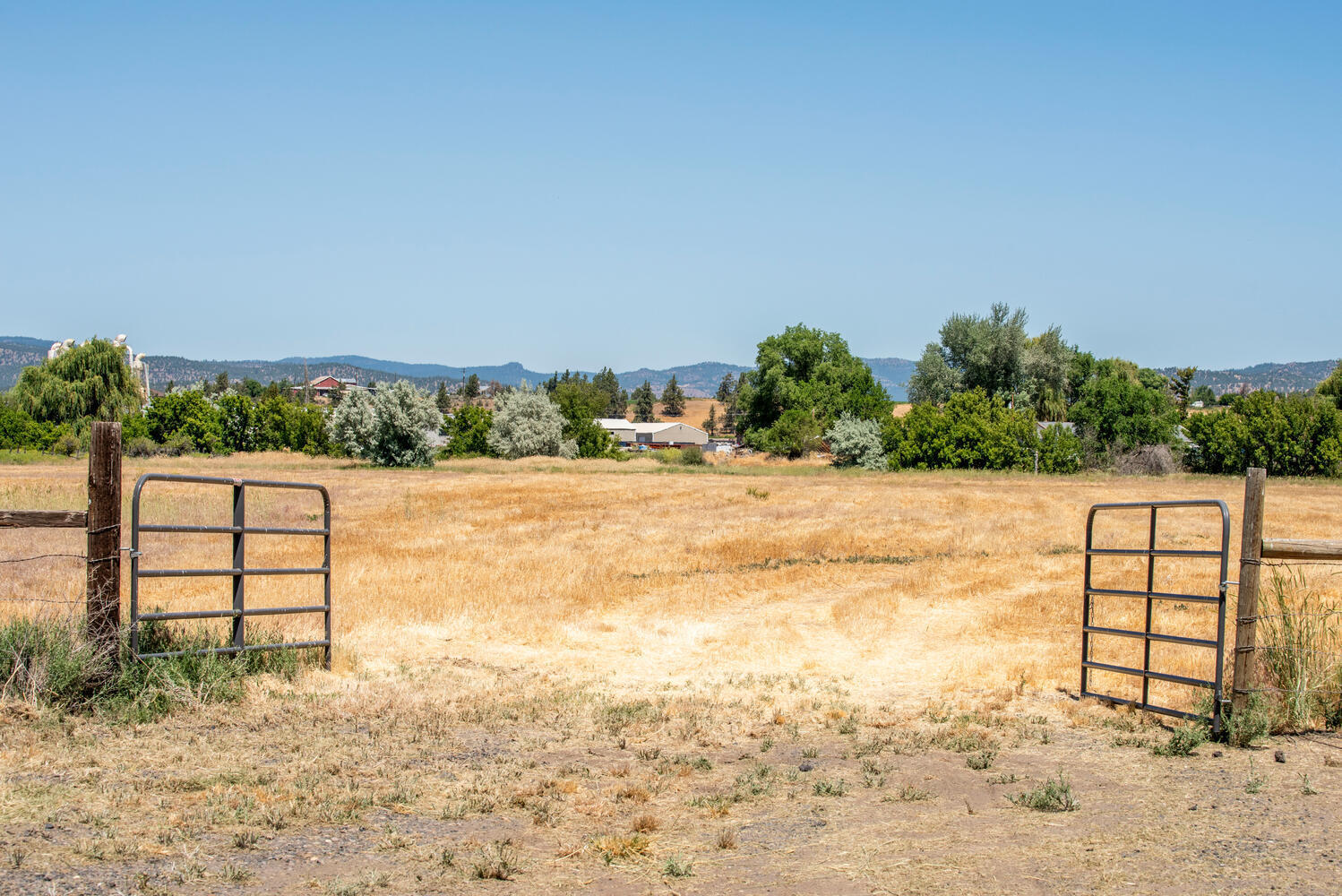 CLACC - Commercial Sale