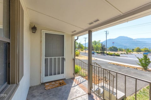 Tiny photo for 2072 NE Fairview Avenue, Grants Pass, OR 97526 (MLS # 220227323)