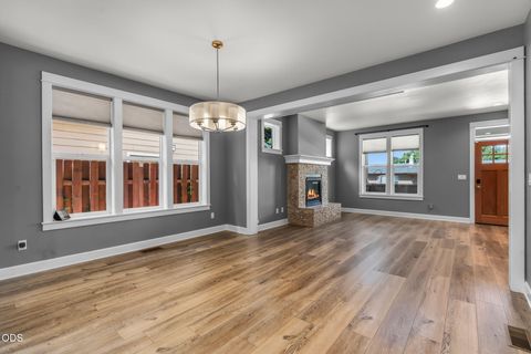 Tiny photo for 1130 SW Indian Avenue, Redmond, OR 97756 (MLS # 220224841)