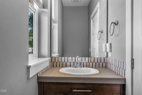 Tiny photo for 1130 SW Indian Avenue, Redmond, OR 97756 (MLS # 220224841)