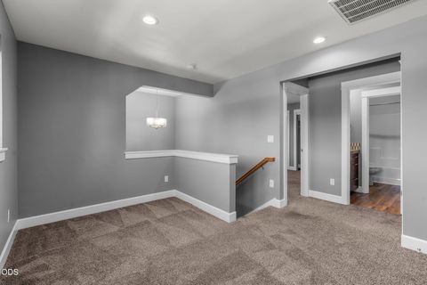 Tiny photo for 1130 SW Indian Avenue, Redmond, OR 97756 (MLS # 220224841)
