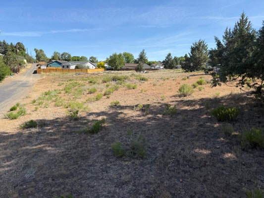 ADDRESS PRIVATE, MADRAS, OR 97741 - Image a024830b68c0da832bd0ef1c531eaecd/4255659192