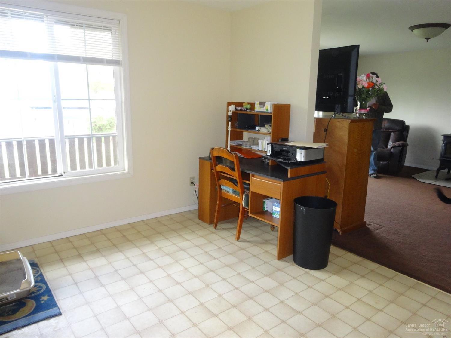 Hillcrest J - Residential