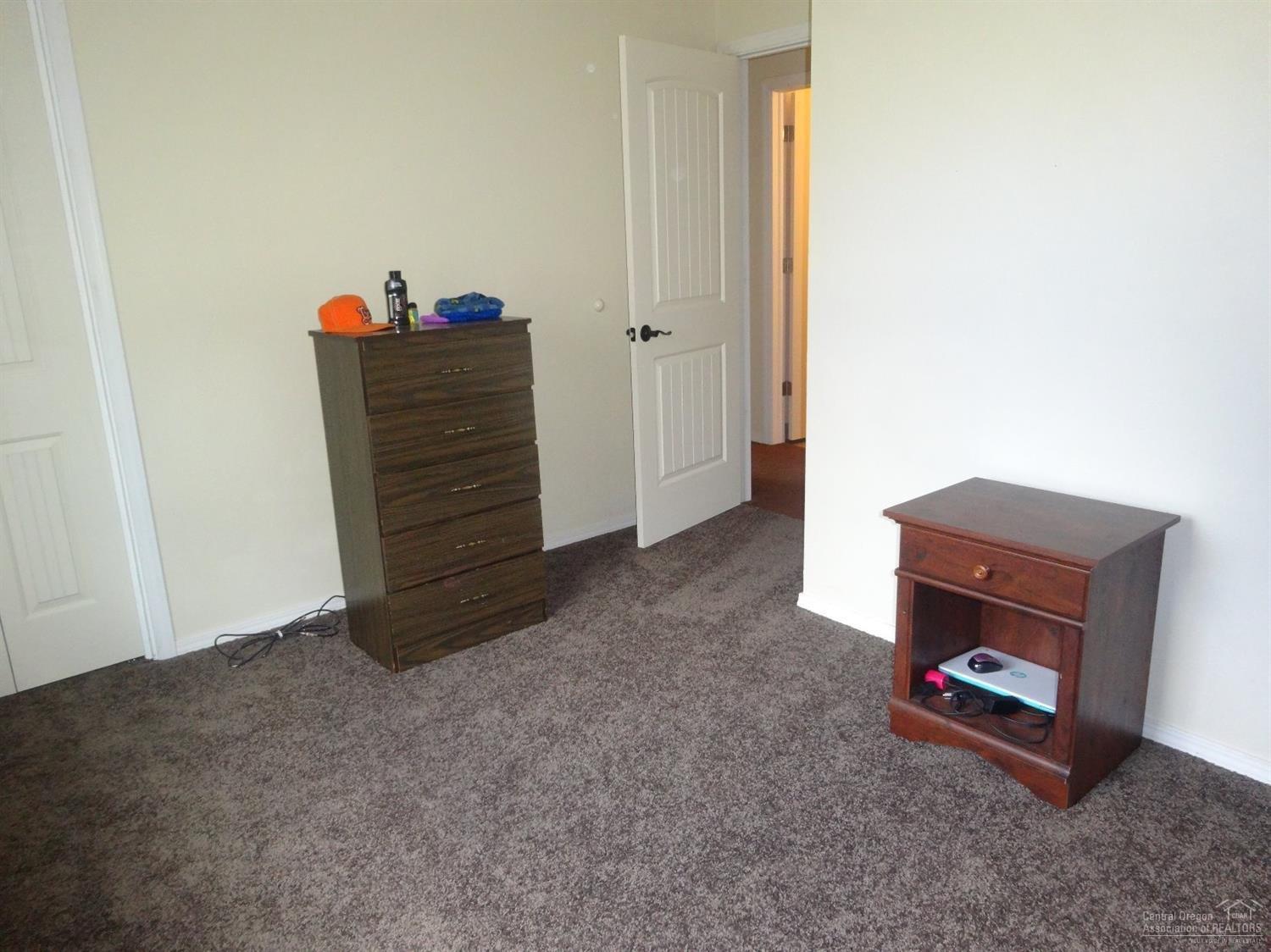 Hillcrest J - Residential